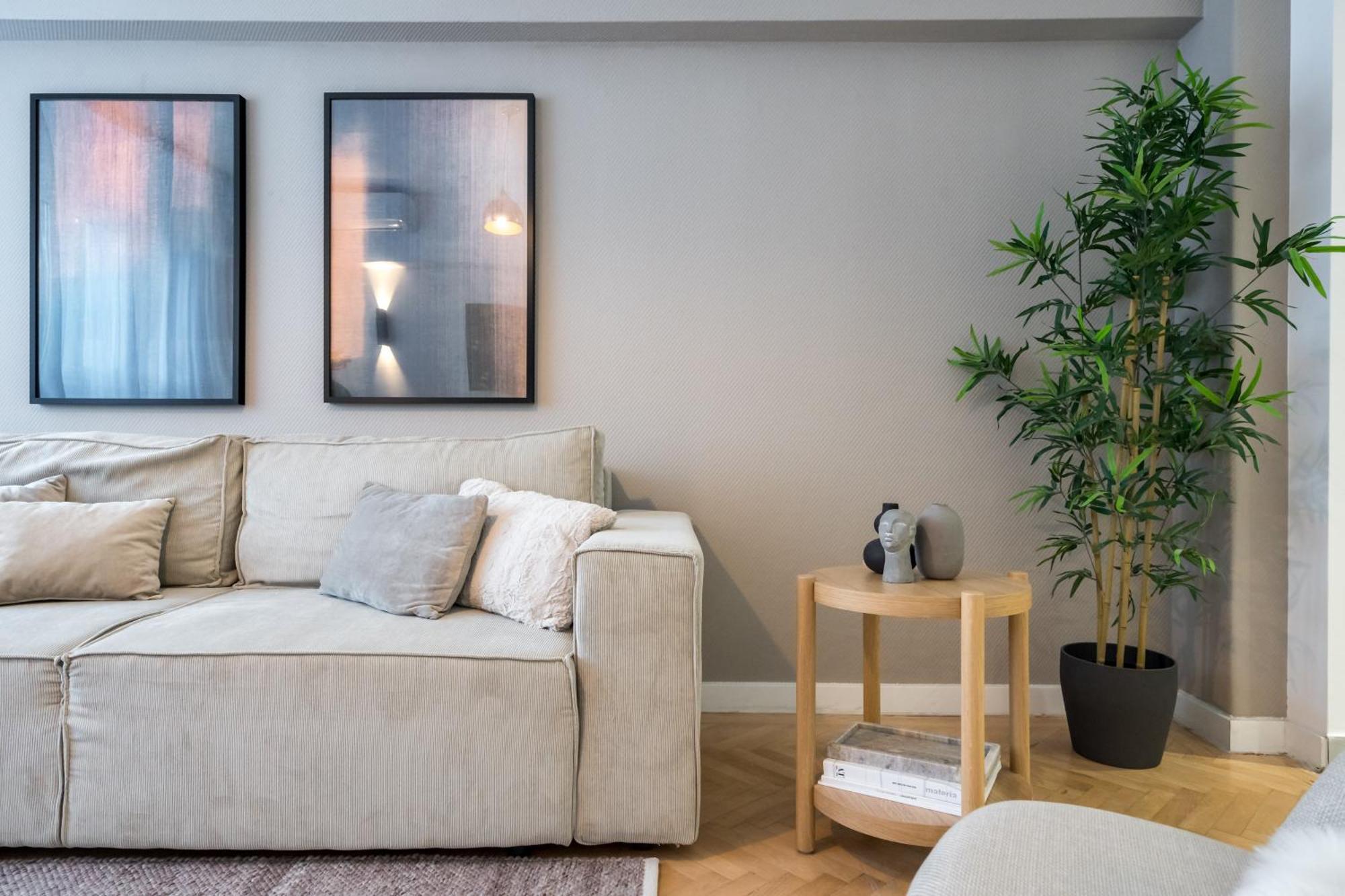 Majestic Downtown Apartment Бухарест Экстерьер фото